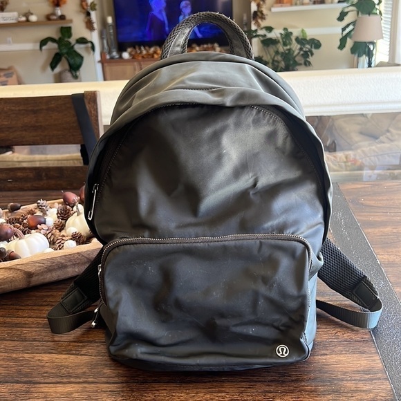 Lululemon Everywhere Backpack | Dark Olive main image 11